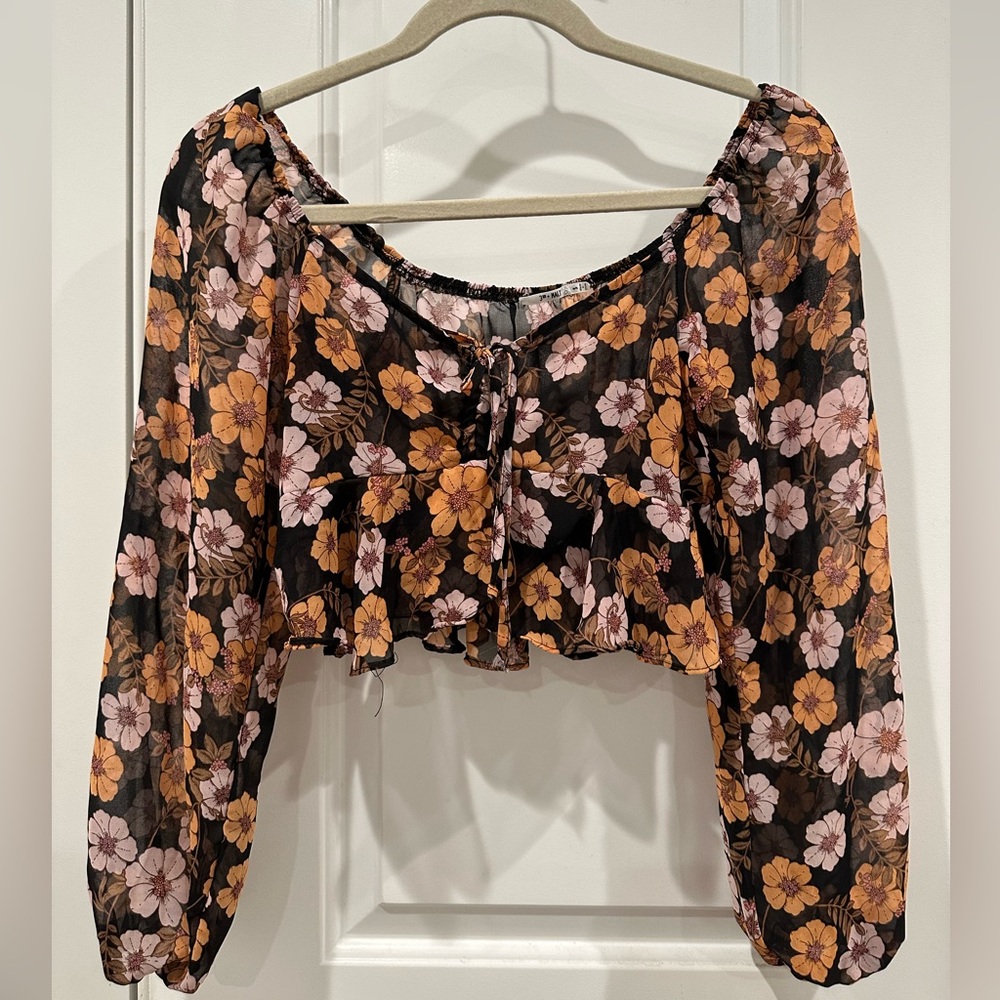 Cropped Long Sleeve Floral Top size S